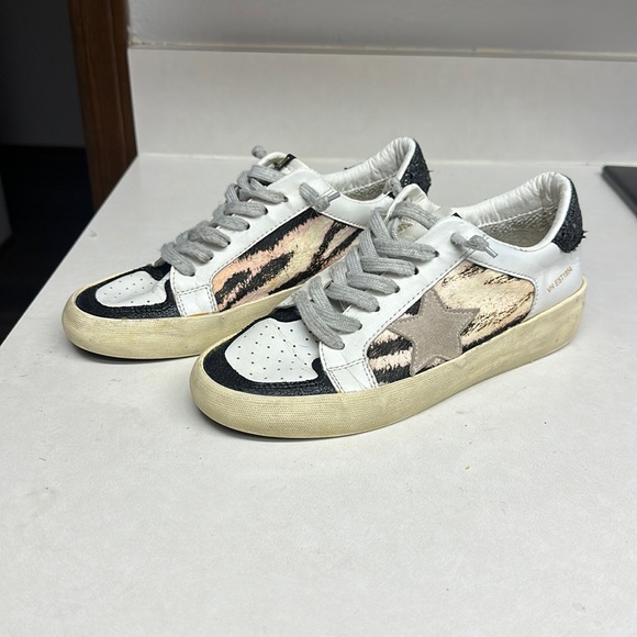 Vintage Havana Sneakers - Picture 1 of 7